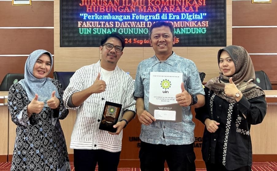 Workshop Jurusan Ilmu Komunikasi Hubungan Masyarakat: Perkembangan Fotografi di Era Digital